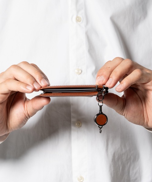 MURA（ムラ）の「サフィアーノレザー 薄型 伸縮リール付 IDカードケース（カードケース・メンズ・キャメル/ネイビー/ブラック/チョコ/アッシュグレー・FREE）」の11枚目の写真