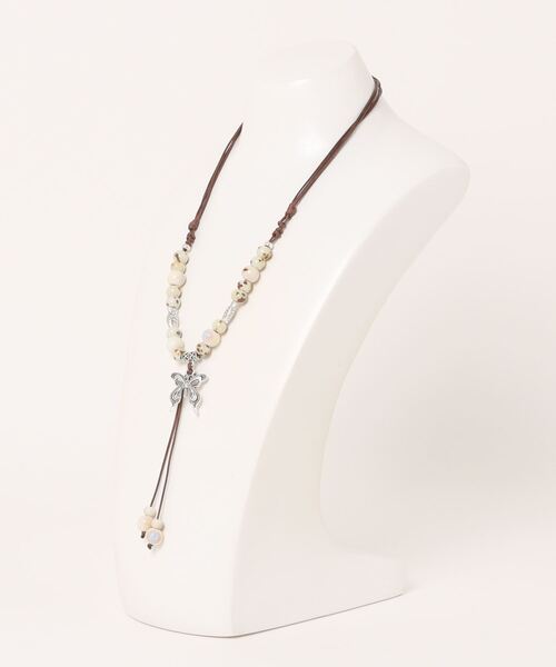 BARELY BLUE(ベアリーブルー)の「【 BARELY BLUE / ベアリーブルー 】 ヴィンテージ デザイン バタフライ ネックレス(ネックレス・レディース・ブラウン系/ホワイト系/グリーン系/ホワイト系1・FREE)」の7枚目の写真