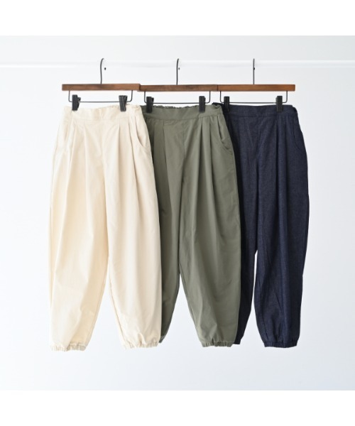 NHT（エヌエイチティー）の「エヌエイチティー ロングギャザーパンツ（その他パンツ・キッズ・カーキ/インディゴブルー/ベージュ系その他6・130cm/140cm/150cm/160cm/120cm/110cm）」の12枚目の写真