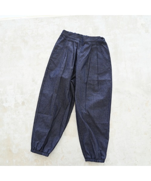 NHT（エヌエイチティー）の「エヌエイチティー ロングギャザーパンツ（その他パンツ・キッズ・カーキ/インディゴブルー/ベージュ系その他6・130cm/140cm/150cm/160cm/120cm/110cm）」の14枚目の写真