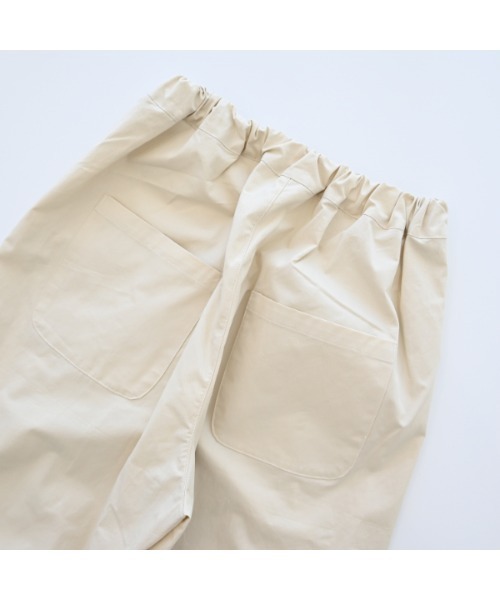 NHT（エヌエイチティー）の「エヌエイチティー ロングギャザーパンツ（その他パンツ・キッズ・カーキ/インディゴブルー/ベージュ系その他6・130cm/140cm/150cm/160cm/120cm/110cm）」の18枚目の写真