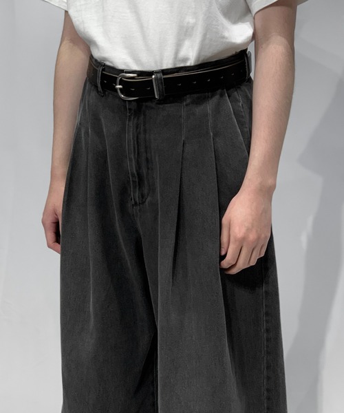 Toironier（トワロニエ）の「Toironier/トワロニエ/2tuck wide denim pants（デニムパンツ・メンズ・チャコールグレー・1/2）」の20枚目の写真