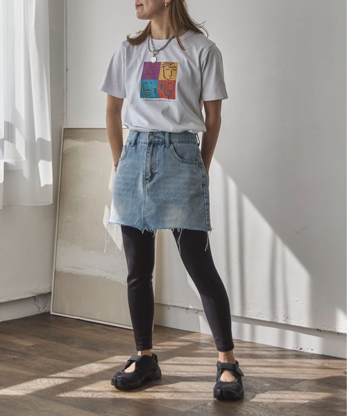 feepur by saya（フェピュールバイサヤ）の「アソートアートプリントTee（Tシャツ/カットソー・レディース・ブラック/ホワイト系/ブラック系/ホワイト・MEDIUM）」の5枚目の写真