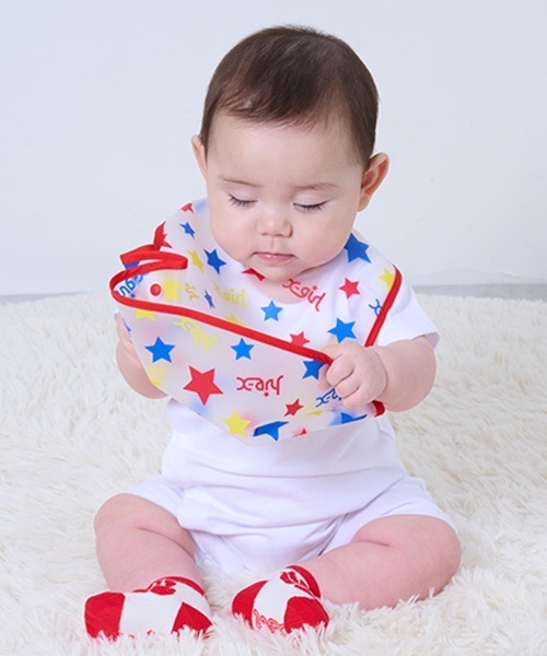 X-girl Stages(エックスガールステージス)の「ロゴ&スター総柄お食事スタイ(その他ベビー用品・キッズ・レッド/ピンク・F)」の12枚目の写真