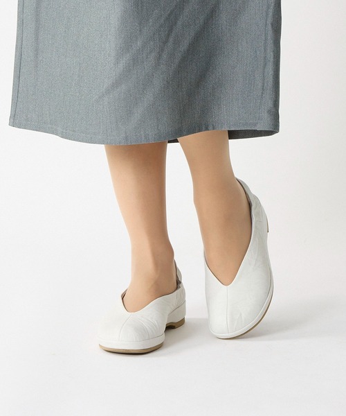 セール】【新色追加】Vカットフラットパンプス（パンプス）｜D'ICI