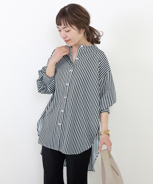 Aletta vita(アレッタビータ)の「エステルローン袖シャーリングチュニックシャツ(シャツ/ブラウス・レディース・オフホワイト/ブラック/ストライプ・FREE)」の3枚目の写真