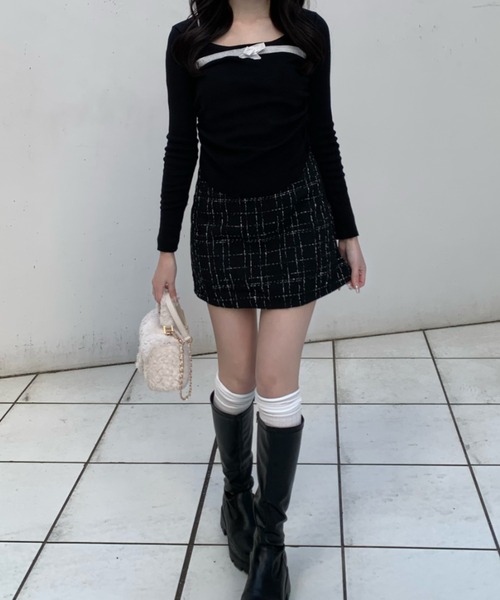 Mejoul（メジュール）の「ベロアリボンラウンドネック サイドギャザータイトピチニット（ニット/セーター・レディース・レッド/ホワイト/ブラック・M/L/F）」の10枚目の写真