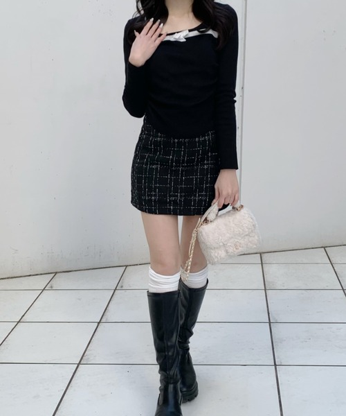 Mejoul（メジュール）の「ベロアリボンラウンドネック サイドギャザータイトピチニット（ニット/セーター・レディース・レッド/ホワイト/ブラック・M/L/F）」の11枚目の写真