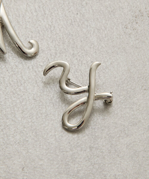 mystic（ミスティック）の「[Eau]alphabet brooch（ブローチ/コサージュ・レディース・シルバー系その他/シルバー系その他2・ONE SIZE）」の5枚目の写真