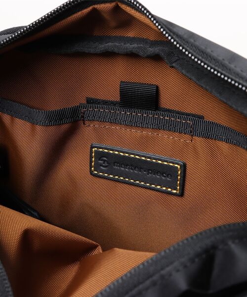 master-piece(マスターピース)の「【master-piece /マスターピース】 Progress SHOULDER BAG(ショルダーバッグ・メンズ・ブラック/ネイビー・FREE)」の4枚目の写真