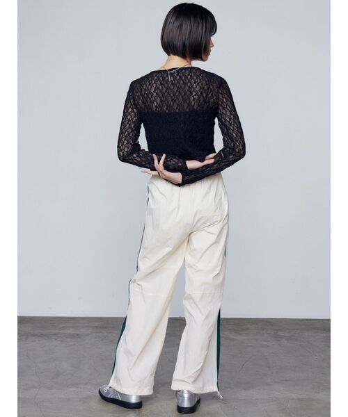 EMODA（エモダ）の「レースハングカットトップ（Tシャツ/カットソー・レディース・ホワイト/ブラック/ネイビー・FREE）」の10枚目の写真