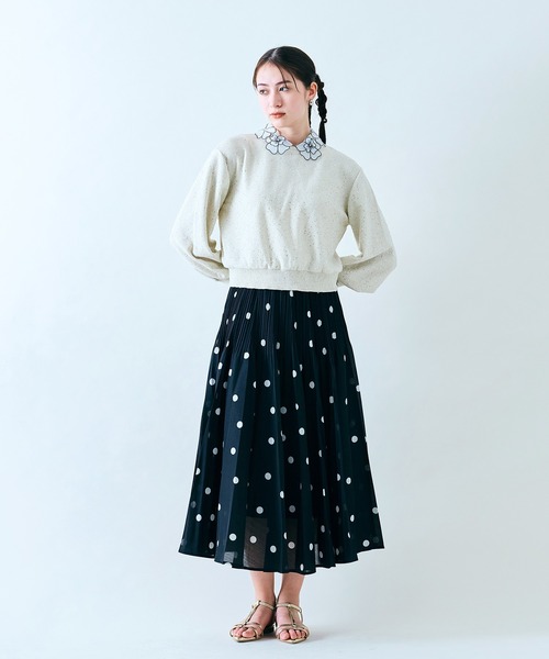 Audie a Muses(オーディアミューズ)の「ラメ&スパンコールニットプルオーバー(ニット/セーター・レディース・ライトグレー/オフホワイト・42/38)」の4枚目の写真