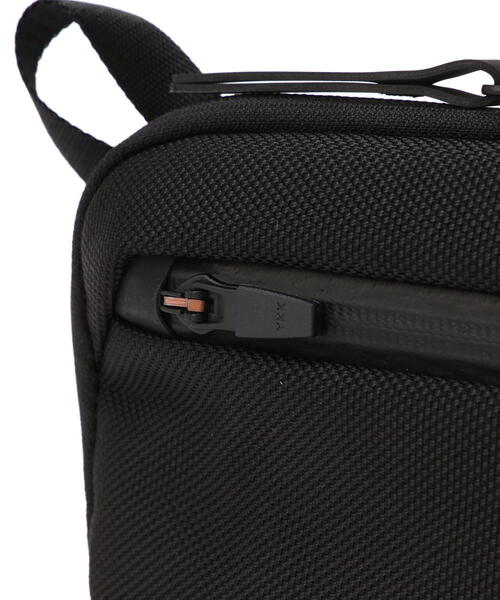 Aer（エアー）の「Aer（エアー）Slim Pouch2 AER-21062（ハンドバッグ・メンズ・ブラック・F）」の5枚目の写真