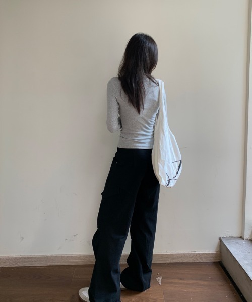 Ulysses(ユリシス)の「カーゴワイドフレアパンツ(カーゴパンツ・レディース・ダークグレー/ブラック/ライトベージュ/カーキ・S/M/L)」の9枚目の写真