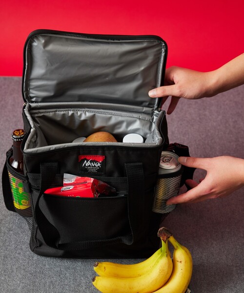 NANGA（ナンガ）の「NANGA × FREAK'S STORE/ナンガ × フリークスストア 別注 SOFT COOLER 10L ソフトクーラー 10L（アウトドアグッズ・メンズ・ブラック/グレー・ONE SIZE）」の12枚目の写真