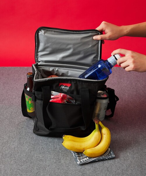 NANGA（ナンガ）の「NANGA × FREAK'S STORE/ナンガ × フリークスストア 別注 SOFT COOLER 10L ソフトクーラー 10L（アウトドアグッズ・メンズ・ブラック/グレー・ONE SIZE）」の14枚目の写真