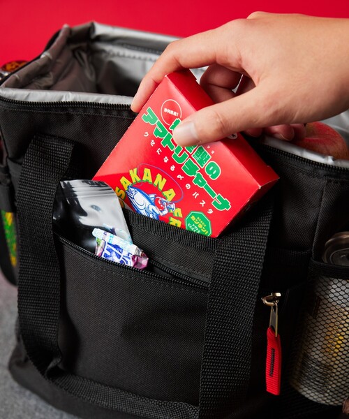 NANGA（ナンガ）の「NANGA × FREAK'S STORE/ナンガ × フリークスストア 別注 SOFT COOLER 10L ソフトクーラー 10L（アウトドアグッズ・メンズ・ブラック/グレー・ONE SIZE）」の17枚目の写真