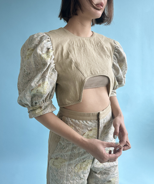 EDIT. FOR LULU(エディットフォールル)の「【DECO dequis 1985/デコ・デ・ピュイ】FLOWER GATHER SLEEVE VEST(シャツ/ブラウス・レディース・ベージュ・FREE)」の10枚目の写真