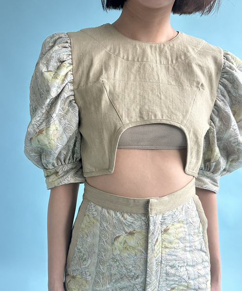 EDIT. FOR LULU(エディットフォールル)の「【DECO dequis 1985/デコ・デ・ピュイ】FLOWER GATHER SLEEVE VEST(シャツ/ブラウス・レディース・ベージュ・FREE)」の11枚目の写真