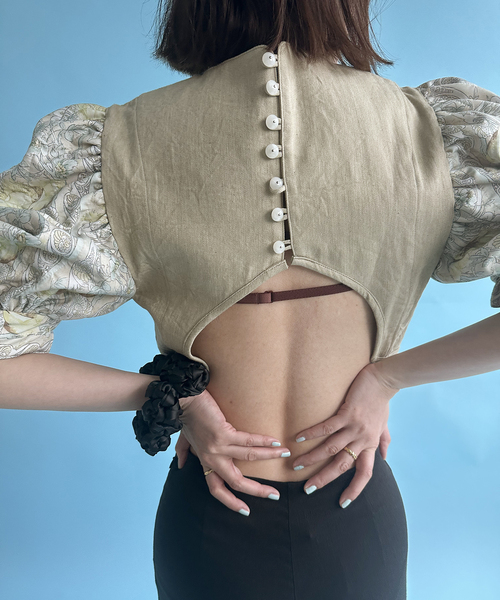 EDIT. FOR LULU(エディットフォールル)の「【DECO dequis 1985/デコ・デ・ピュイ】FLOWER GATHER SLEEVE VEST(シャツ/ブラウス・レディース・ベージュ・FREE)」の13枚目の写真