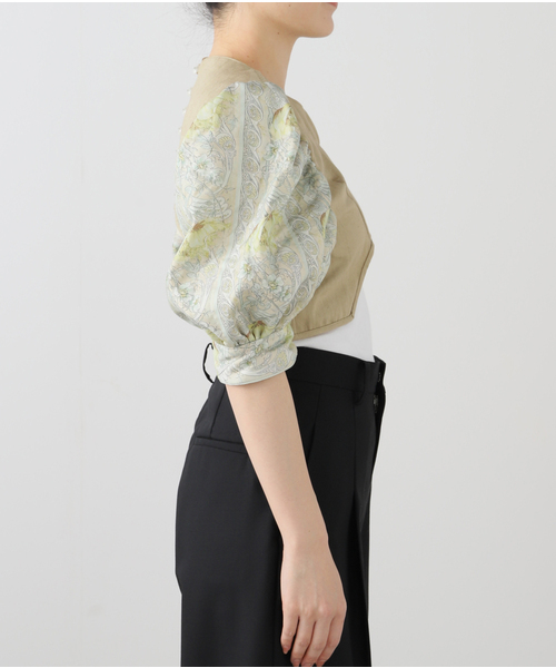 EDIT. FOR LULU(エディットフォールル)の「【DECO dequis 1985/デコ・デ・ピュイ】FLOWER GATHER SLEEVE VEST(シャツ/ブラウス・レディース・ベージュ・FREE)」の3枚目の写真