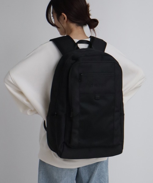 GERRY（ジェリー）の「【GERRY/ジェリー】ワンポイント刺繍ロゴ バックパック (容量：約32L)（バックパック/リュック・メンズ・ブラック/ブラック系その他・FREE）」の4枚目の写真