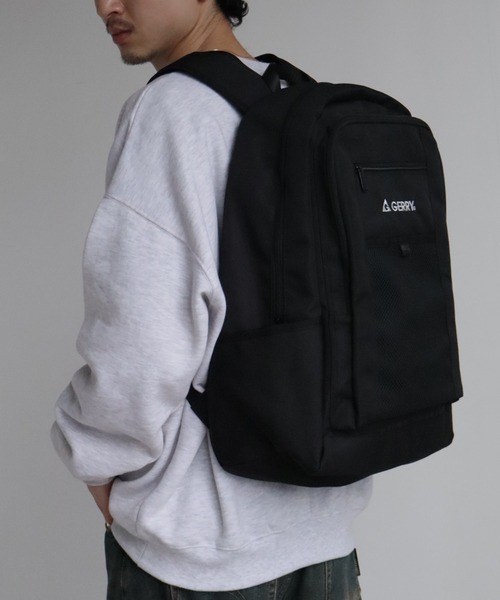 GERRY（ジェリー）の「【GERRY/ジェリー】ワンポイント刺繍ロゴ バックパック (容量：約32L)（バックパック/リュック・メンズ・ブラック/ブラック系その他・FREE）」の11枚目の写真