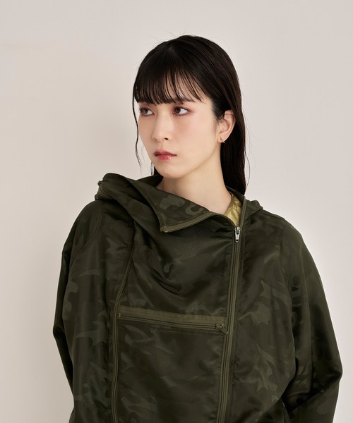 Nora Lily(ノラリリー)の「【Nora Lily】Shadow Camouflage Pattern Blouson(ナイロンジャケット・メンズ・カーキ/ホワイト/ネイビー・FREE)」の4枚目の写真