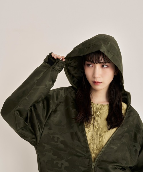 Nora Lily(ノラリリー)の「【Nora Lily】Shadow Camouflage Pattern Blouson(ナイロンジャケット・メンズ・カーキ/ホワイト/ネイビー・FREE)」の6枚目の写真
