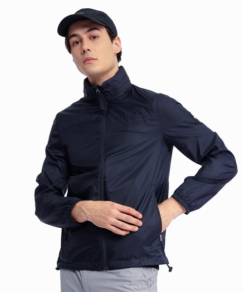 AIGLE（エーグル）の「撥水 ライトウェイト パッカブルフーデッドナイロンジャケット / フード収納可（ナイロンジャケット・メンズ・ネイビー/ブルーグリーン・L/M/XL/S）」の22枚目の写真