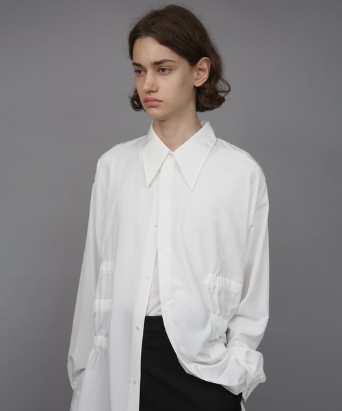ato(アトウ)の「OVERSIZED SHIRRING SHIRT(シャツ/ブラウス・メンズ・ホワイト/ブラック・44/48/46)」の4枚目の写真