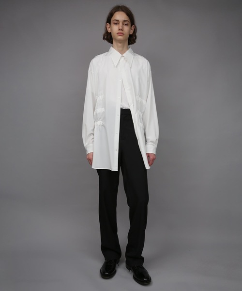 ato(アトウ)の「OVERSIZED SHIRRING SHIRT(シャツ/ブラウス・メンズ・ホワイト/ブラック・44/48/46)」の6枚目の写真