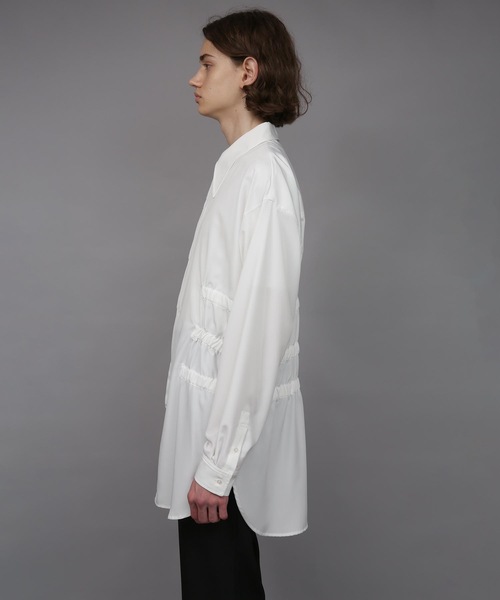 ato(アトウ)の「OVERSIZED SHIRRING SHIRT(シャツ/ブラウス・メンズ・ホワイト/ブラック・44/48/46)」の9枚目の写真