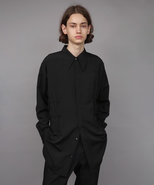 ato(アトウ)の「OVERSIZED SHIRRING SHIRT(シャツ/ブラウス・メンズ・ホワイト/ブラック・44/48/46)」の13枚目の写真