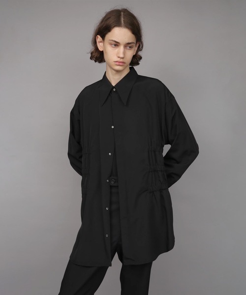 ato(アトウ)の「OVERSIZED SHIRRING SHIRT(シャツ/ブラウス・メンズ・ホワイト/ブラック・44/48/46)」の14枚目の写真