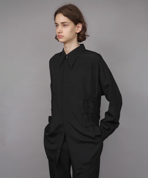 ato(アトウ)の「OVERSIZED SHIRRING SHIRT(シャツ/ブラウス・メンズ・ホワイト/ブラック・44/48/46)」の15枚目の写真