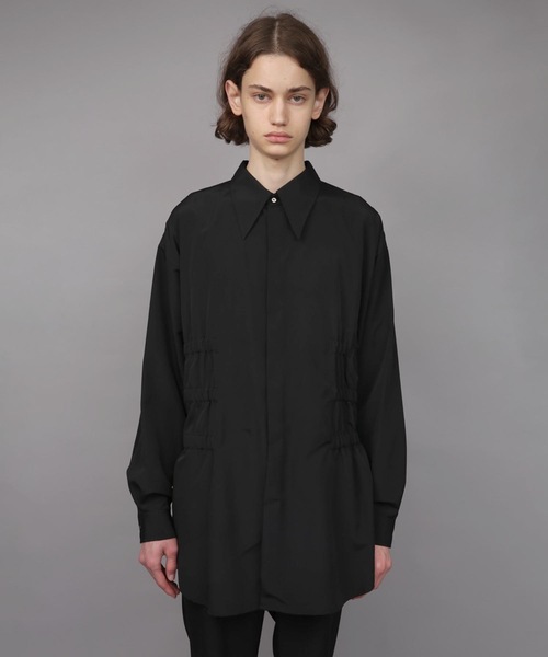 ato(アトウ)の「OVERSIZED SHIRRING SHIRT(シャツ/ブラウス・メンズ・ホワイト/ブラック・44/48/46)」の19枚目の写真