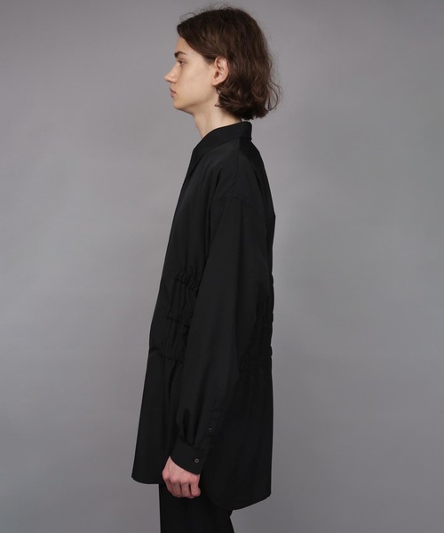 ato(アトウ)の「OVERSIZED SHIRRING SHIRT(シャツ/ブラウス・メンズ・ホワイト/ブラック・44/48/46)」の20枚目の写真