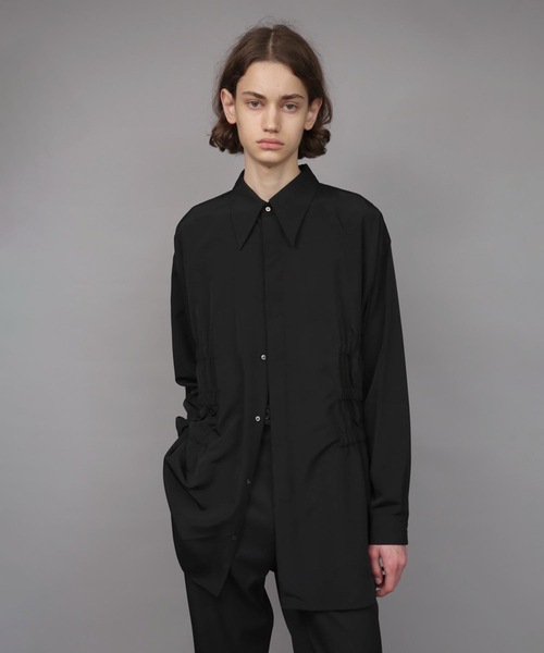 ato(アトウ)の「OVERSIZED SHIRRING SHIRT(シャツ/ブラウス・メンズ・ホワイト/ブラック・44/48/46)」の12枚目の写真