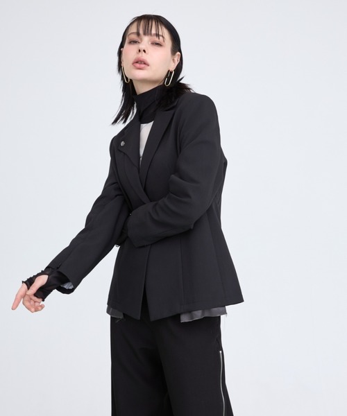 casane(カサネ)の「CASANE(カサネ)別注スリーブファスナージャケット(テーラードジャケット・レディース・ブラック/グレー・F)」の6枚目の写真