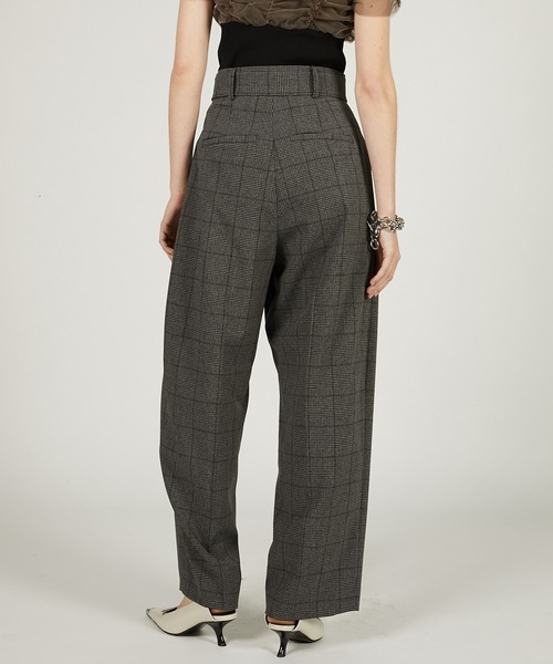 アシメタックワイドテーパードパンツ / Asymmetric Wide Tapered Pants