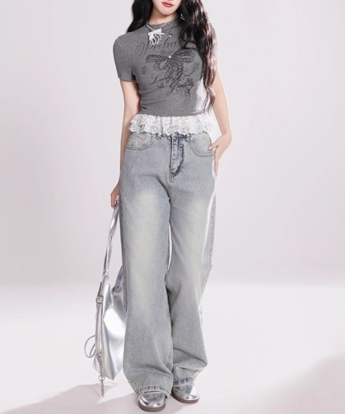 tシャツ A'GEM/9 × .kom 「.KOM/ドットケーオーエム」 バタフライプリントレイヤードフリルTEE/ レディース A'GEM/9 × .kom 『.KOM/ドットケーオーエム』 バタフライ