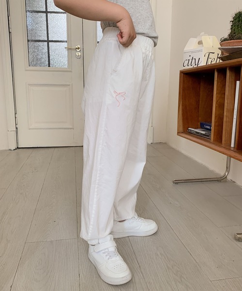 aimoha（アイモハ）の「【aimoha-KIDS-】リボン刺繍　ジョガーパンツ（カーゴパンツ・キッズ・ピンク/ホワイト/パープル・110/120/130/140/150）」の7枚目の写真