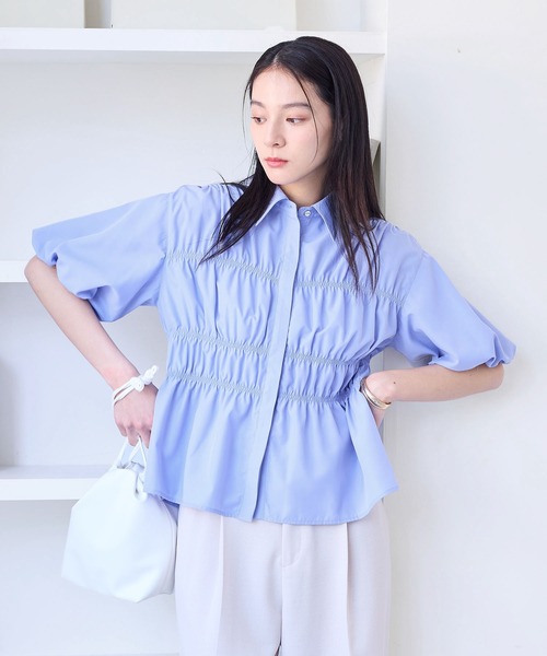 VIS(ビス)の「【店頭人気】シャーリングバルーンシャツ(シャツ/ブラウス・レディース・ピンク系その他2/ホワイト/グレー/ブルー/ブルー系その他/ブルー系その他5・FREE)」の3枚目の写真