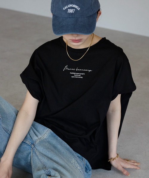 each(イーチ)の「ミニロゴフレンチスリーブワイドTシャツ(Tシャツ/カットソー・レディース・ホワイト/ブラック・FREE)」の2枚目の写真