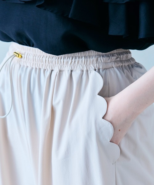 Audie a Muses(オーディアミューズ)の「スカラップカーゴパンツ(その他パンツ・レディース・ブラック/ベージュ/カーキ・38)」の1枚目の写真
