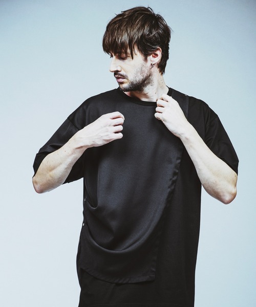 NO ID.(ノーアイディ)の「【NO ID.】Rivet Drape Big T-shirt / リベット ドレープ ビッグ Tシャツ(Tシャツ/カットソー・メンズ・グレー/ブラック/ホワイト・ONE SIZE)」の6枚目の写真
