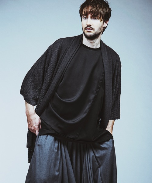 NO ID.(ノーアイディ)の「【NO ID.】Rivet Drape Big T-shirt / リベット ドレープ ビッグ Tシャツ(Tシャツ/カットソー・メンズ・グレー/ブラック/ホワイト・ONE SIZE)」の9枚目の写真