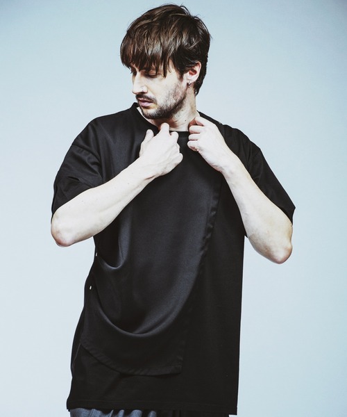 NO ID.(ノーアイディ)の「【NO ID.】Rivet Drape Big T-shirt / リベット ドレープ ビッグ Tシャツ(Tシャツ/カットソー・メンズ・グレー/ブラック/ホワイト・ONE SIZE)」の5枚目の写真