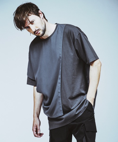 NO ID.(ノーアイディ)の「【NO ID.】Rivet Drape Big T-shirt / リベット ドレープ ビッグ Tシャツ(Tシャツ/カットソー・メンズ・グレー/ブラック/ホワイト・ONE SIZE)」の21枚目の写真